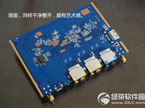 極路由2拆解評測 極路由極貳拆解3