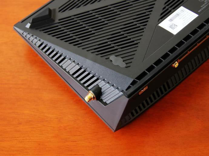 華碩RT-AX88U電競路由評測 WiFi6網(wǎng)絡(luò)性能怪獸