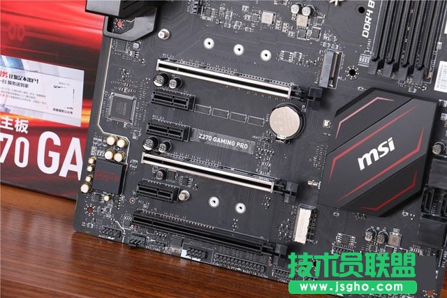 ȫ��(c��)͸DIY�b�C��� i7-7700K��RX580�M�b��X�̳�