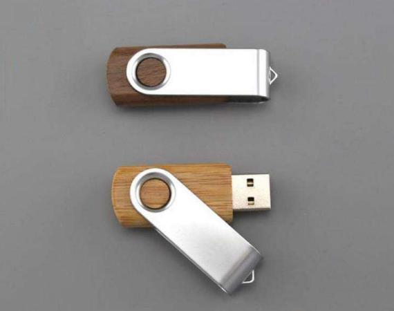 ��β鿴SSD�̑BӲ�P�Ƿ�4k���R?