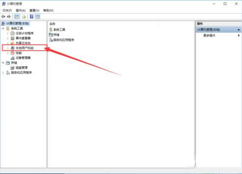 ����T����